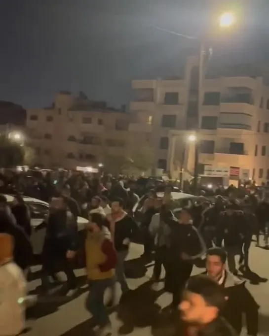 A massive protest in support of the resistance breaks out in the Jordanian capital of Amman for the second day in a row, in spit