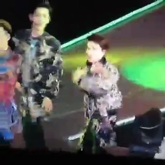 140711 Chanyeol slaps D.O's ass @ The Lost Planet Taipei