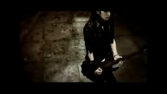 the GazettE - DISTRESS AND COMA