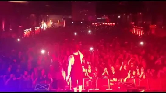 Lauri singing funeral song with the crowd in Cologne