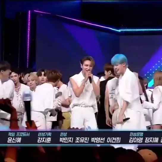 「 chan and donghun congratulating ateez 」