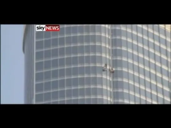 Tom Cruise Mission Impossible 4 - Shoots Stunt Scenes At Burj Khalifa In Dubai