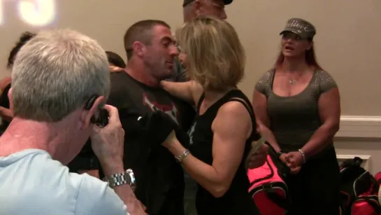 Cory Everson and Lenda Murray 6 and 8-Time Ms Olympia at 2013 Tampa Pro Bodybuilding Championship - YouTube