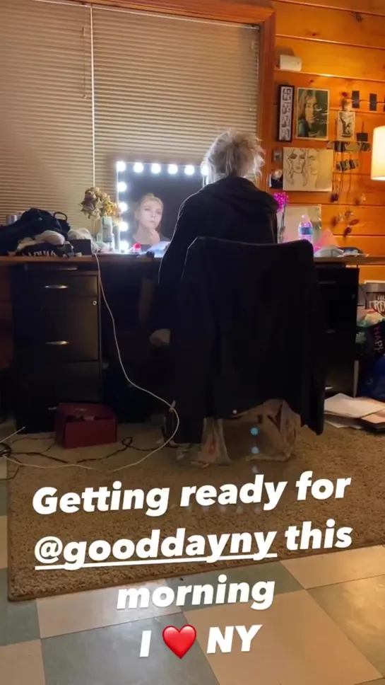 Taylor Momsen getting ready for Good Day NY interview