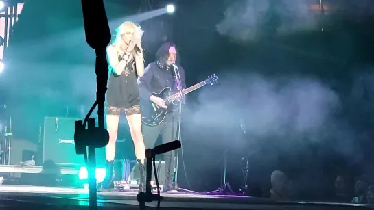 The Pretty Reckless- Only Love Can Save Me Now (Well Fargo Arena)