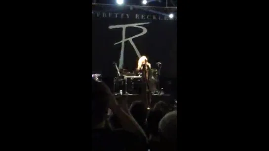 The Pretty Reckless - Follow Me Down (House of Blues)