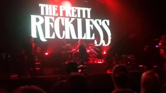 The Pretty Reckless - Going To Hell (Gas Monkey Live!)