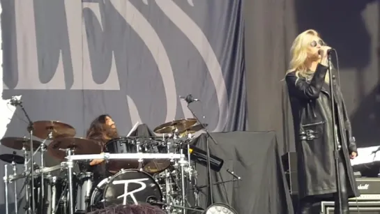 The Pretty Reckless - Follow Me Down (Aftershock Festival)