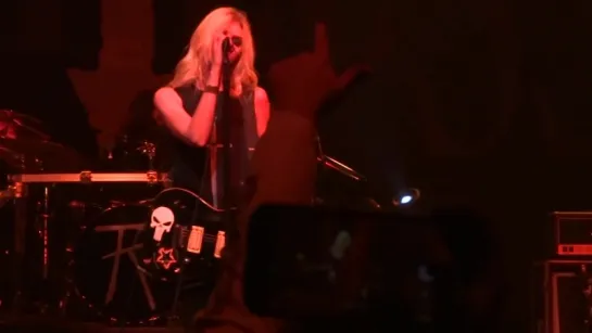 The Pretty Reckless - Take Me Down (Brady Theater)