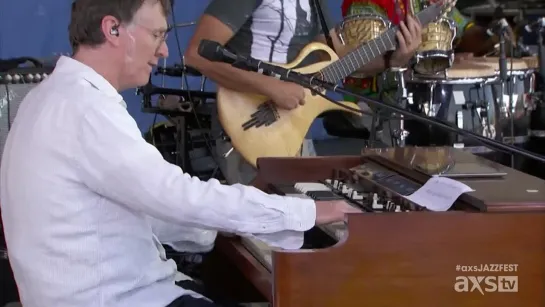 Steve Winwood - New Orleans Jazz  Heritage Festival 2015