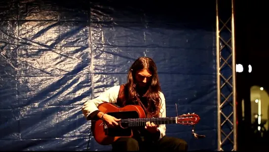 Estas Tonne