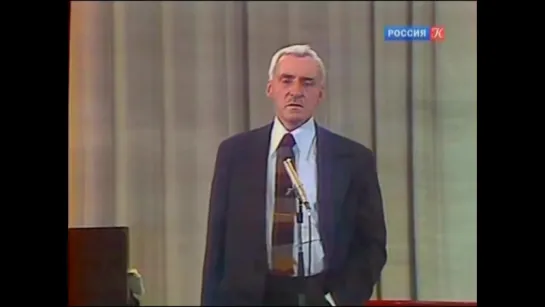 ТЫ ПОМНИШЬ, АЛЁША, ДОРОГИ СМОЛЕНЩИНЫ. Читает автор Константин Михайлович Симонов