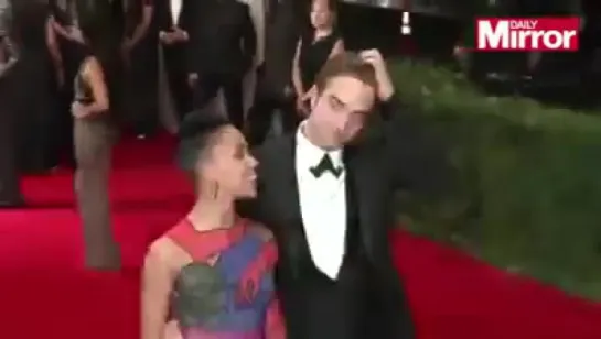 FKA twigs and Robert Pattinson at the met gala of the MOMA 2015