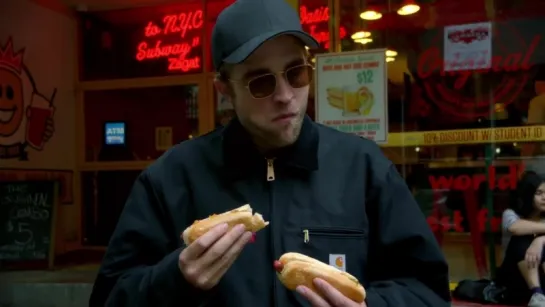 Robert Pattinson Desperately Needs a New York City Hot Dog _ GQ