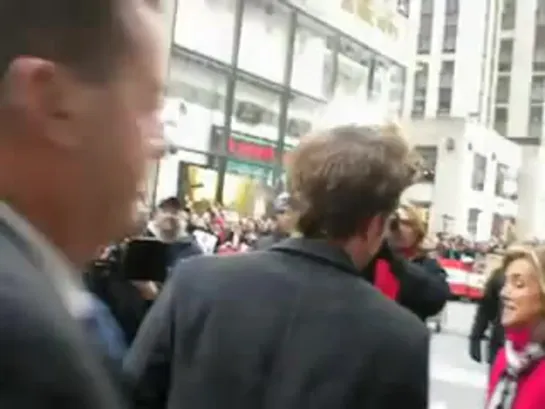 Old/New Video of Rob and "Pocket Edward" Outside The Today Show[eng]