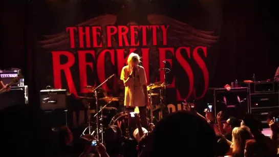 The Pretty Reckless - Nothing Left To Lose (The Social)