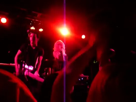 The Pretty Reckless - Bleeding (at Neumos)