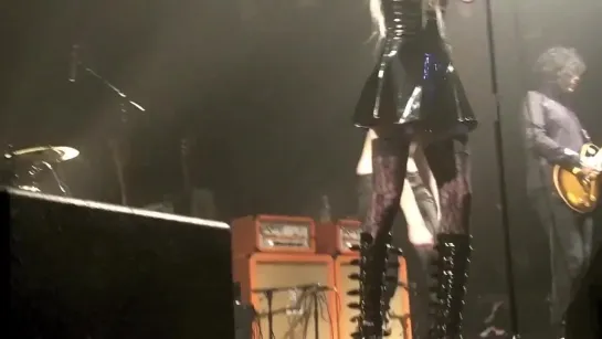 The Pretty Reckless - Goin' Down (Lille, France)