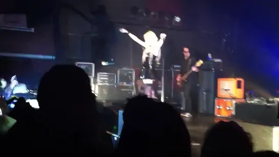 The Pretty Reckless - Make Me Wanna Die (Lille, France)