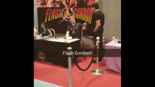 Flash Gordon vs Hulk