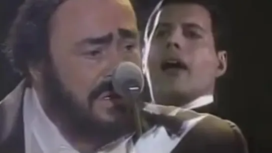 FREDDIE MERCURY  LUCIANO PAVAROTTI _  NESSUN DORMA