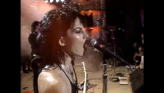 Joan Jett & the Blackhearts - Do You Wanna Touch Me (Oh Yeah)