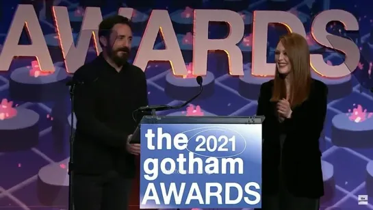 29 ноября: Кристен получила награду Performer Tribute Award на церемонии вручения наград Gotham Awards.