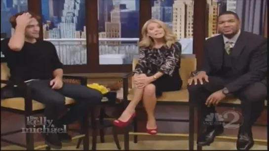 Роб на Шоу "Live with Kelly and Michael" (промо-тур фильма "Рассвет.Часть 2" в НЙ) - Ч.3