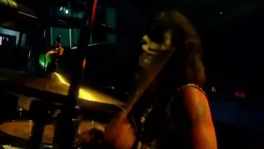 Kiss - Love Gun (2006 Live Video)