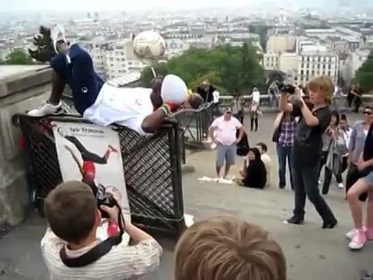 UNBELIEVABLE FREESTYLE SOCCER-FOOTBALL