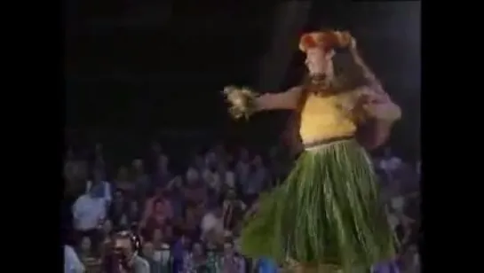 Merrie Monarch - Women Kahiko Hula