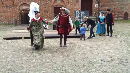 Medieval dance Saltarello, Lithuanian dancers