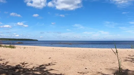 День на пустынном пляже, ускоренное видео