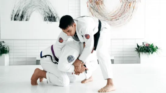 COUNTER-ATTACKING THE SINGLE LEG WITH KIMURA TRAP