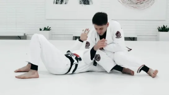 OMOPLATA VARIATION FROM SIDE CONTROL