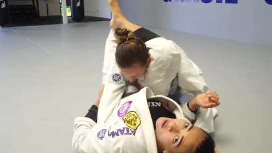 Beatriz Mesquita Closed Guard Technique 2