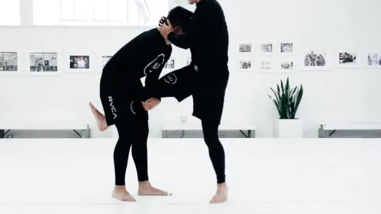 USING THE KIMURA TO COUNTER THE SINGLE LEG TAKEDOWN