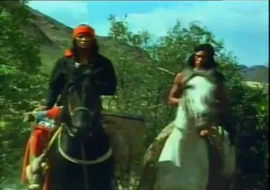 9 - WINNETOU  MESCALEROS - 5   ---  PIERRE BRICE  --