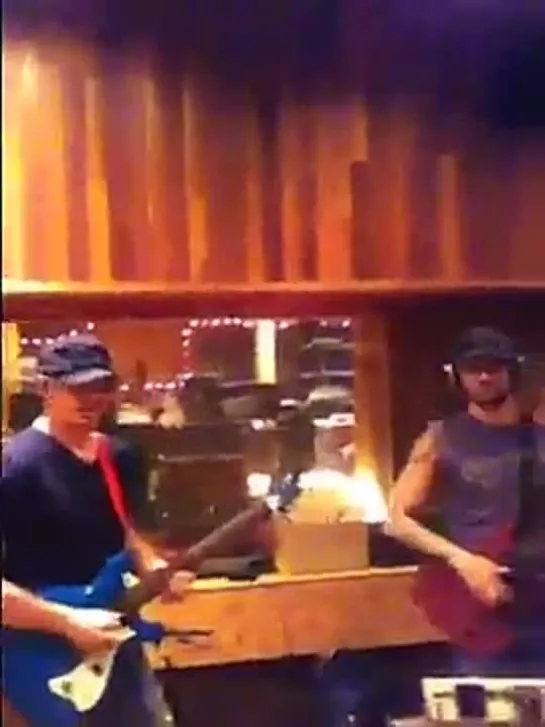 Chris Daughtry twitvid: In the studio...