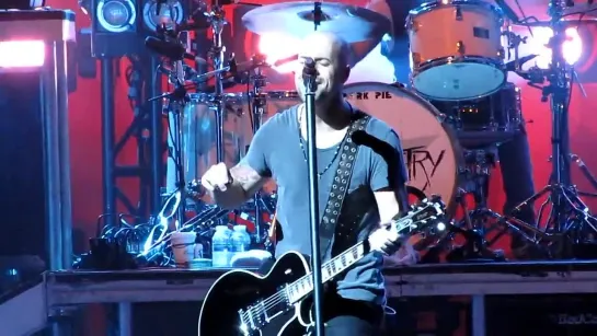 Daughtry - September (Live)