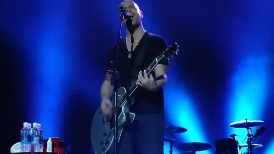 Daughtry - We're Not Gonna Fall (Live)