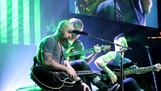 Daughtry - She Talks To Angels (Black Crowes Cover) (Live)