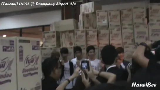 [FANCAM][25.10.11] Boyfriend @ Donmuang Airport