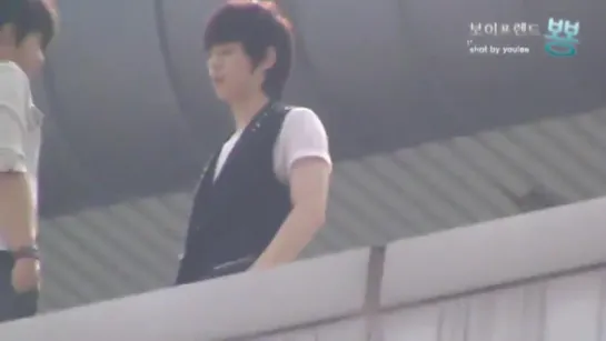 [FANCAM][30.08.11] Boyfriend @ Chine