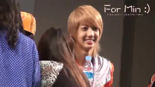 [FANCAM][02.06.11] BoyFriend @ fansign Yong-san