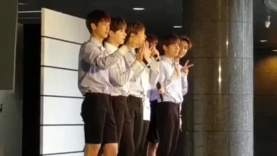 [Фанкам][12.06.17] Boyfriend на  релиз-мероприятии, посвященное выпуску мини-альбома "Summer" в Sakae Park Oasis 21(Айти)