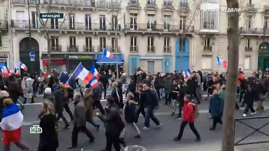 ☝ #France #Paris #Протест #СВО Во Франции уже несколько недель продолжаются антивоенные протесты. В Париже протестующие выходят