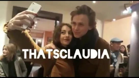 Henrik with fans | skamfamily