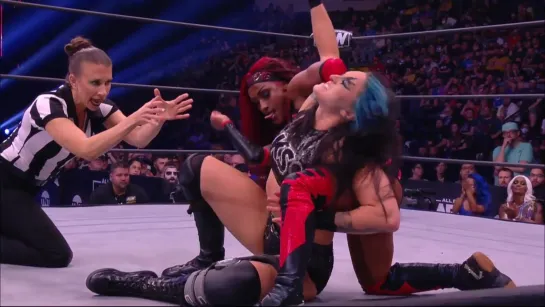 Kris Statlander vs Red Velvet (w/Jade Cargill, Kiera Hogan & Stokely Hathaway)