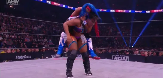 Athena vs Kiera Hogan (w/Jade Cargill, Red Velvet & Stokely Hathaway)